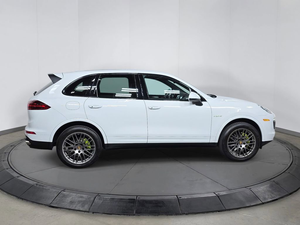 Used 2017 Porsche Cayenne S Platinum AWD/4WD image 7