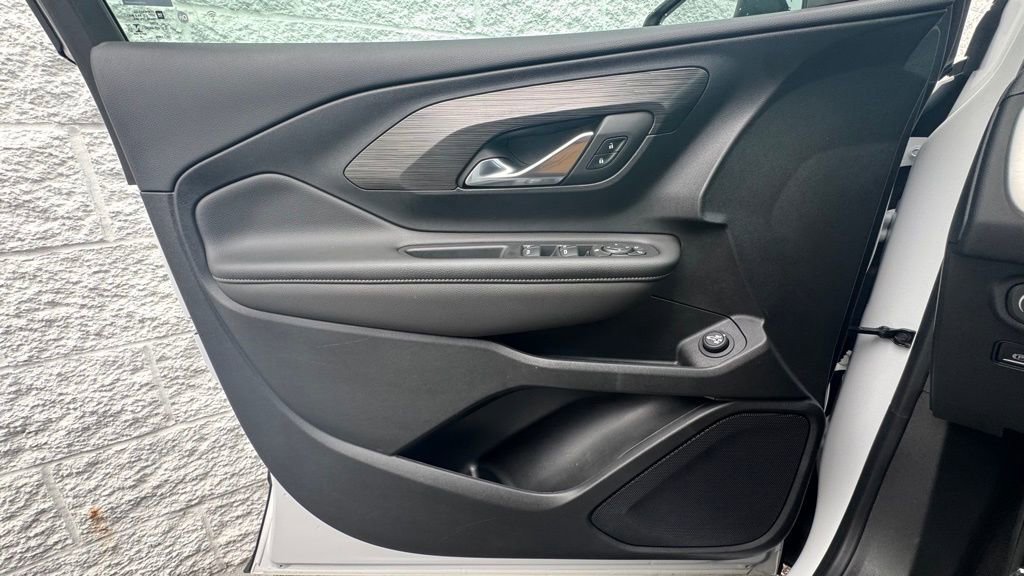 Used 2023 GMC Terrain SLE w/ Driver Convenience Package AWD/4WD image 18