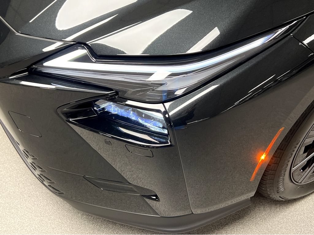 New 2026 Lexus ES 500e AWD/4WD image 36