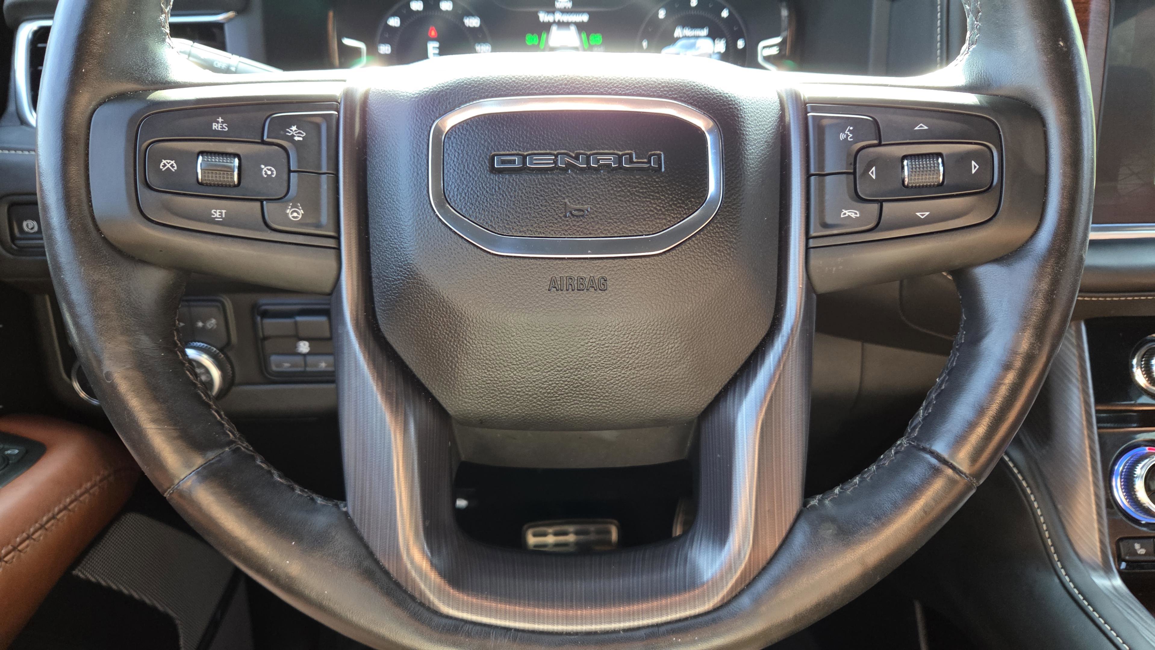 Certified 2023 GMC Yukon Denali Ultimate image 12