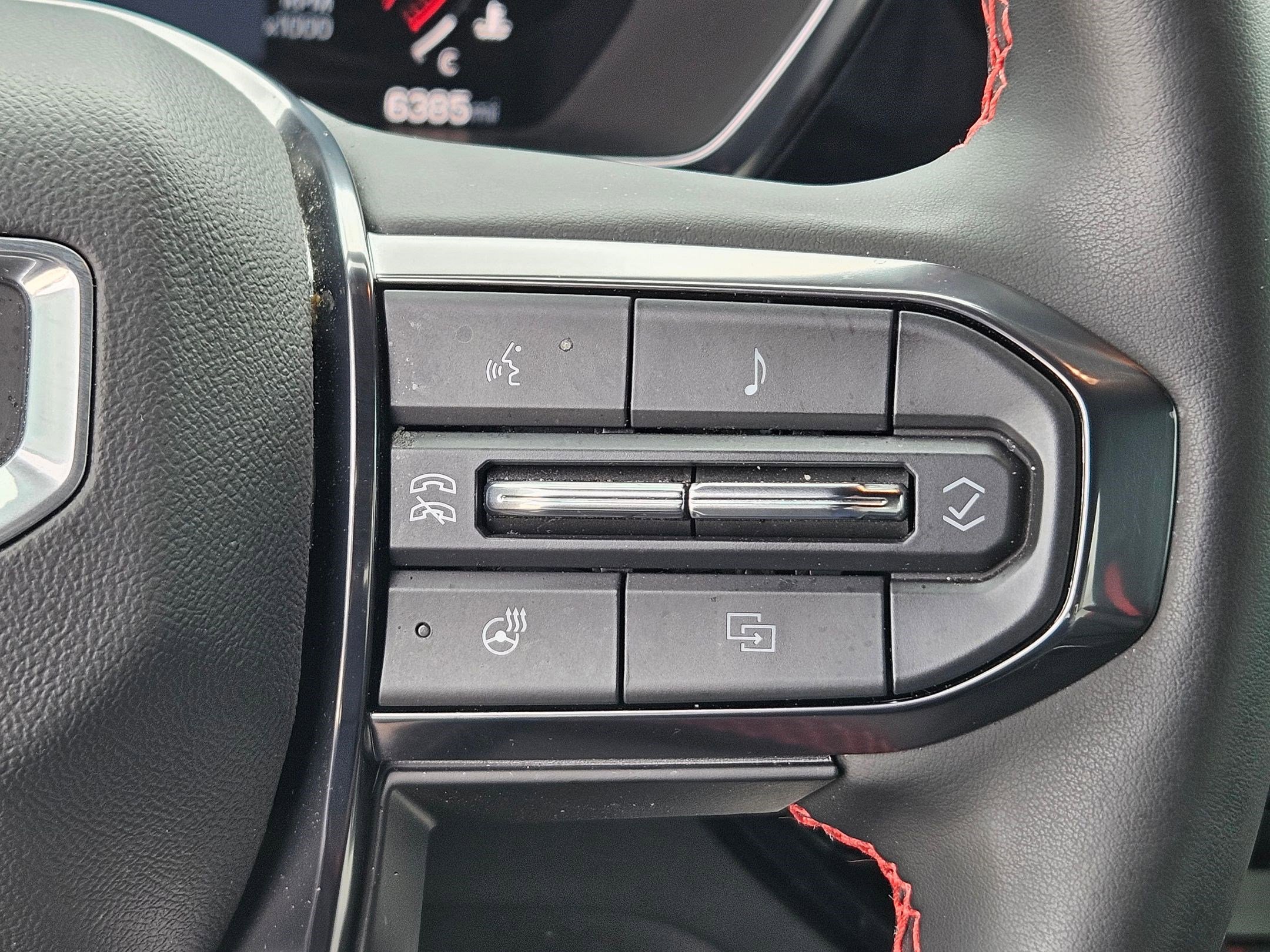 Used 2025 GMC Canyon AT4 w/ AT4X Package image 18