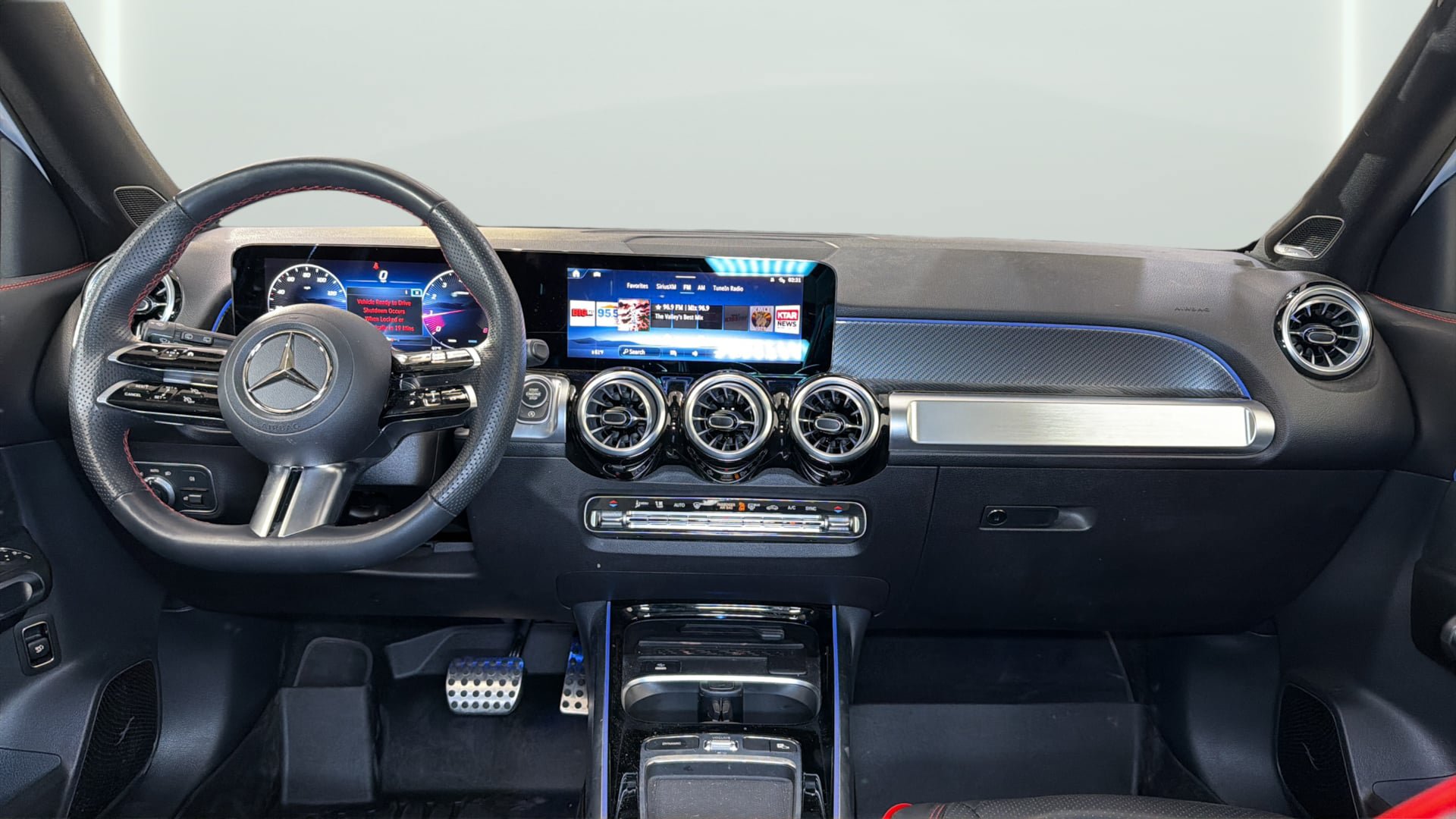 Used 2025 Mercedes-Benz GLB 250 image 14