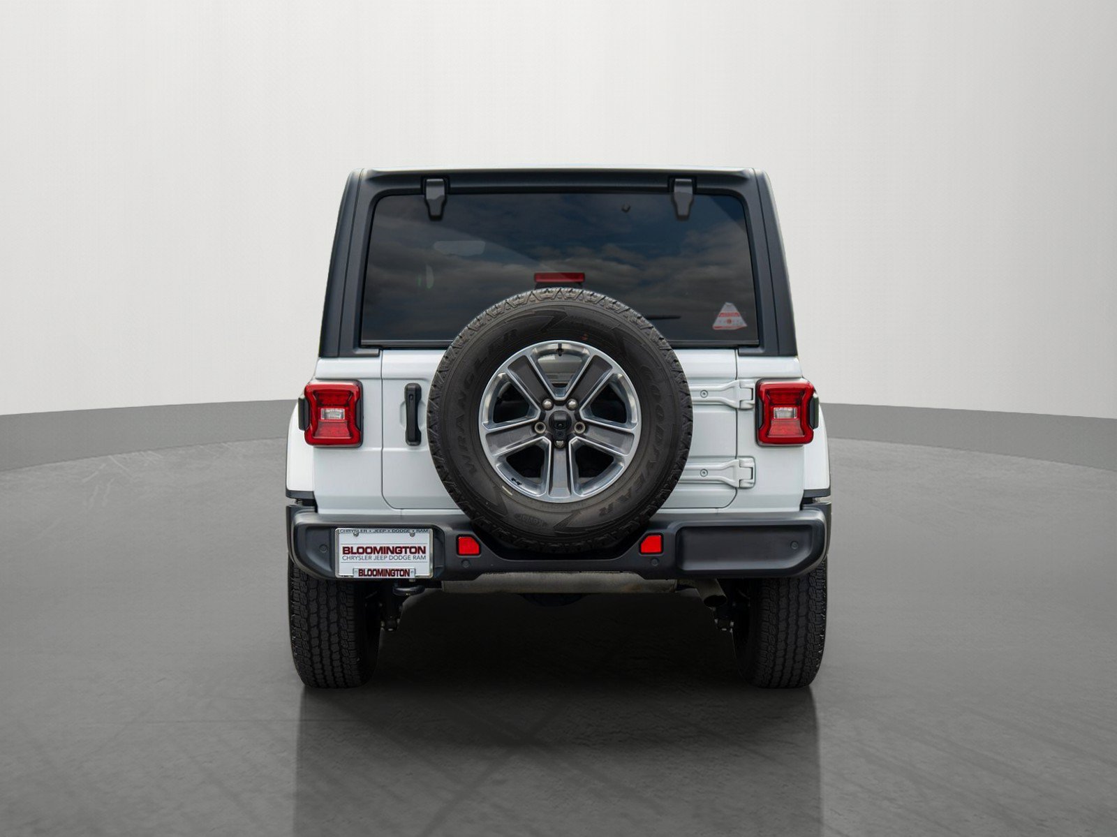 Used 2022 Jeep Wrangler Unlimited Sahara w/ LED Lighting Group AWD/4WD image 6