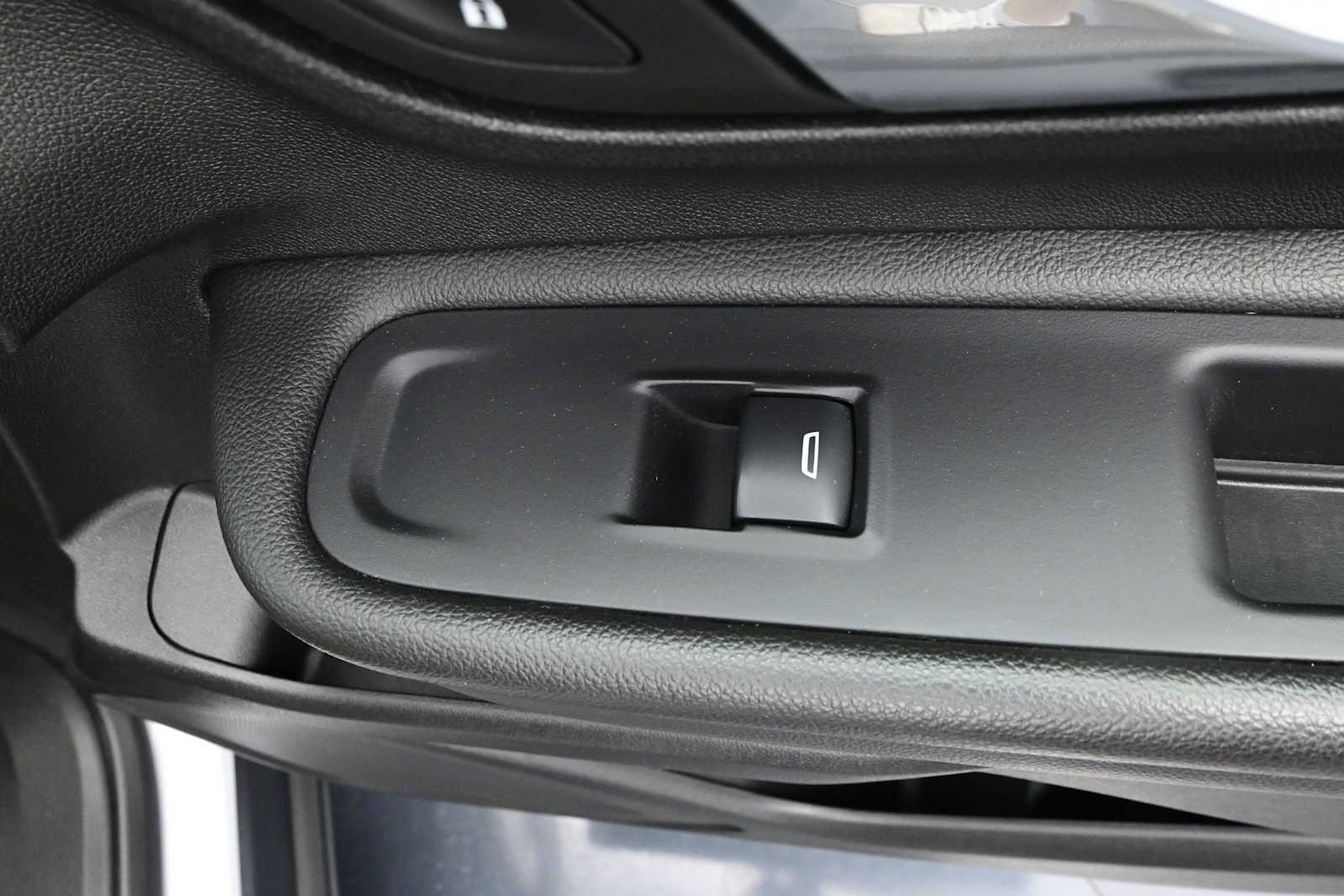 Used 2023 GMC Terrain SLE w/ Driver Convenience Package AWD/4WD image 24