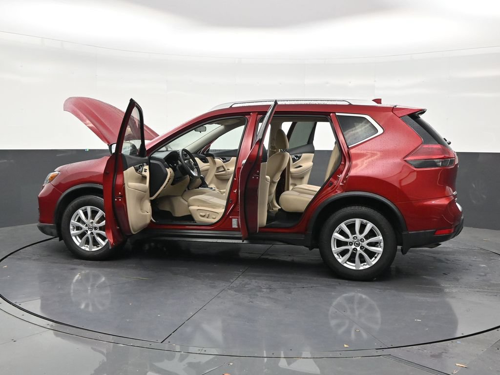 Used 2020 Nissan Rogue SV FWD image 30