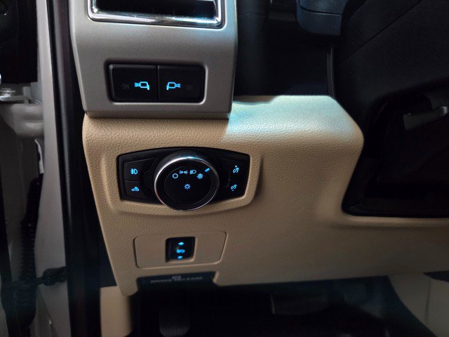 Used 2017 Ford F350 Lariat w/ Lariat Value Package AWD/4WD image 44