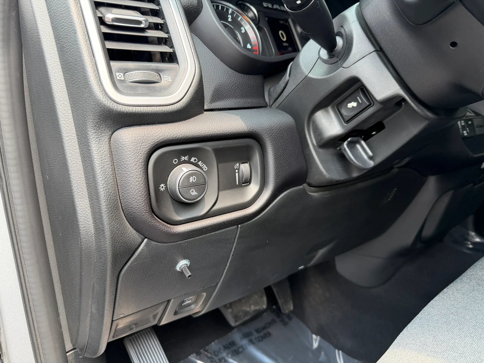 Used 2021 RAM 2500 Big Horn w/ Level 1 Equipment Group AWD/4WD image 11