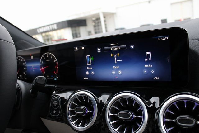 New 2025 Mercedes-Benz GLA 250 4MATIC image 25