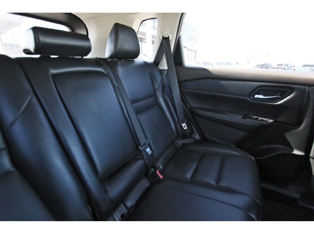 Used 2022 Nissan Rogue SL FWD image 13