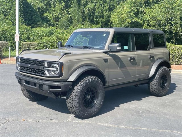 New 2025 Ford Bronco Badlands image 3