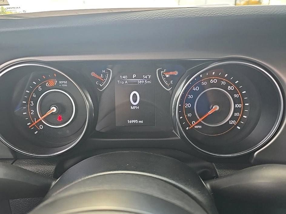 Used 2022 Jeep Wrangler Sport image 15