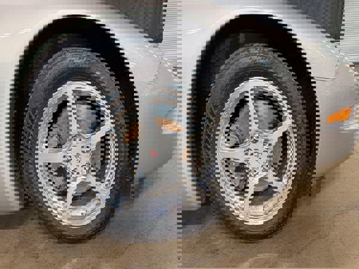 Used 2000 Chevrolet Corvette Convertible w/ Memory Pkg image 18