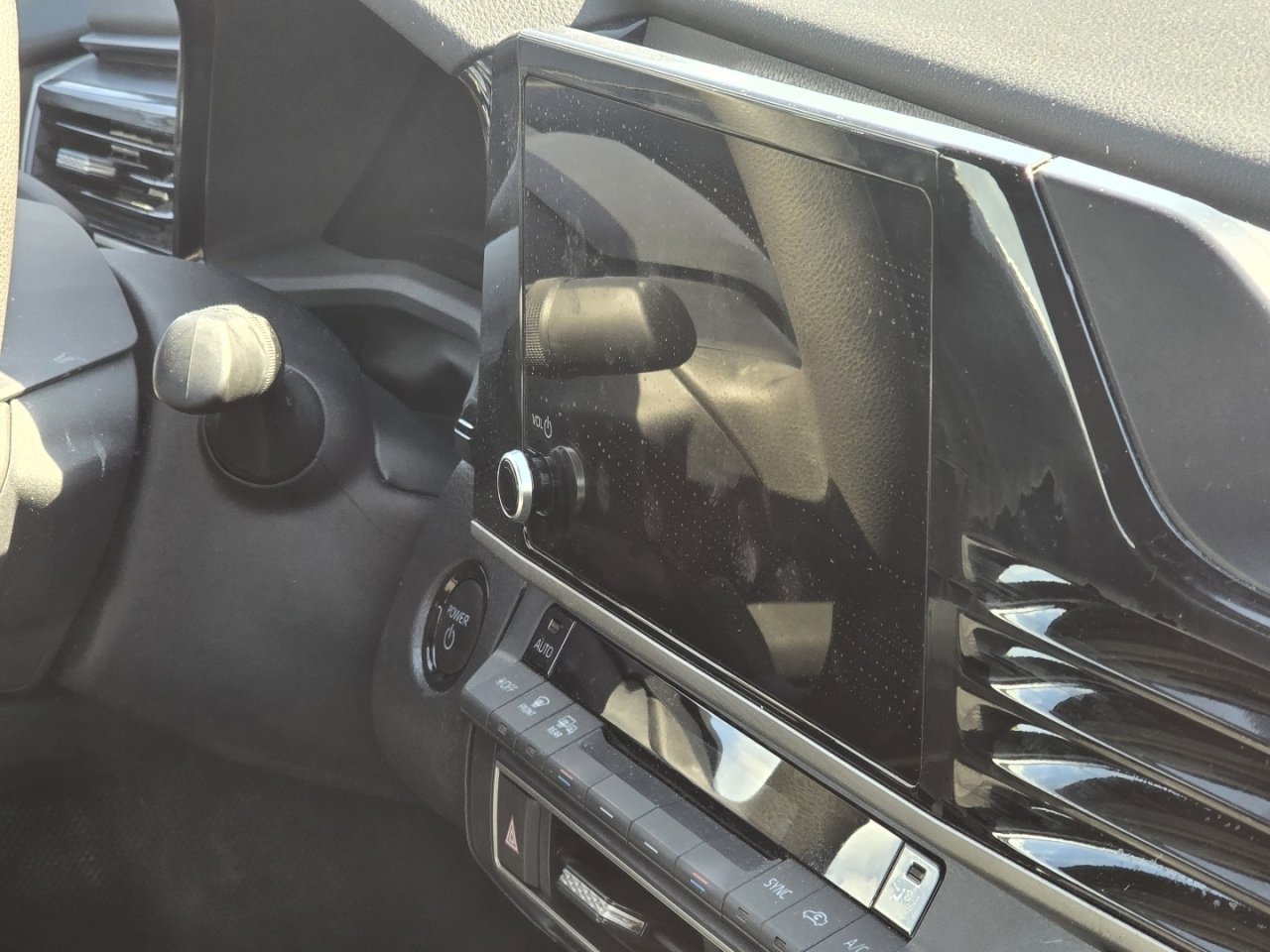 Used 2025 Toyota Camry LE image 20