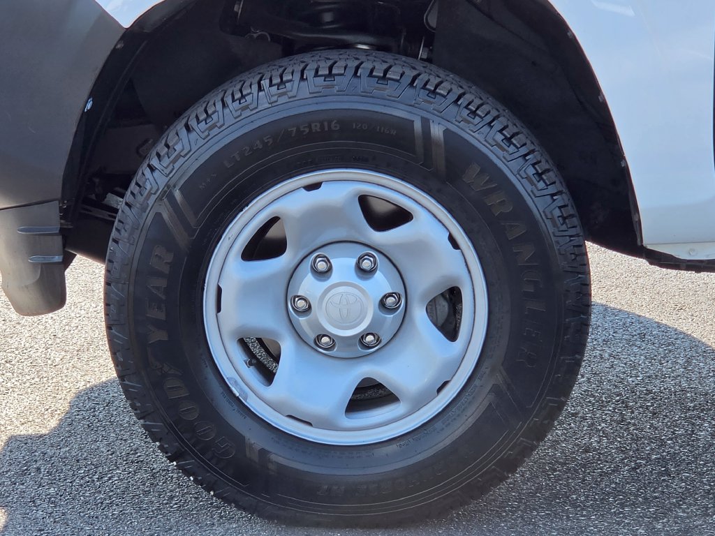 Used 2022 Toyota Tacoma SR RWD image 10