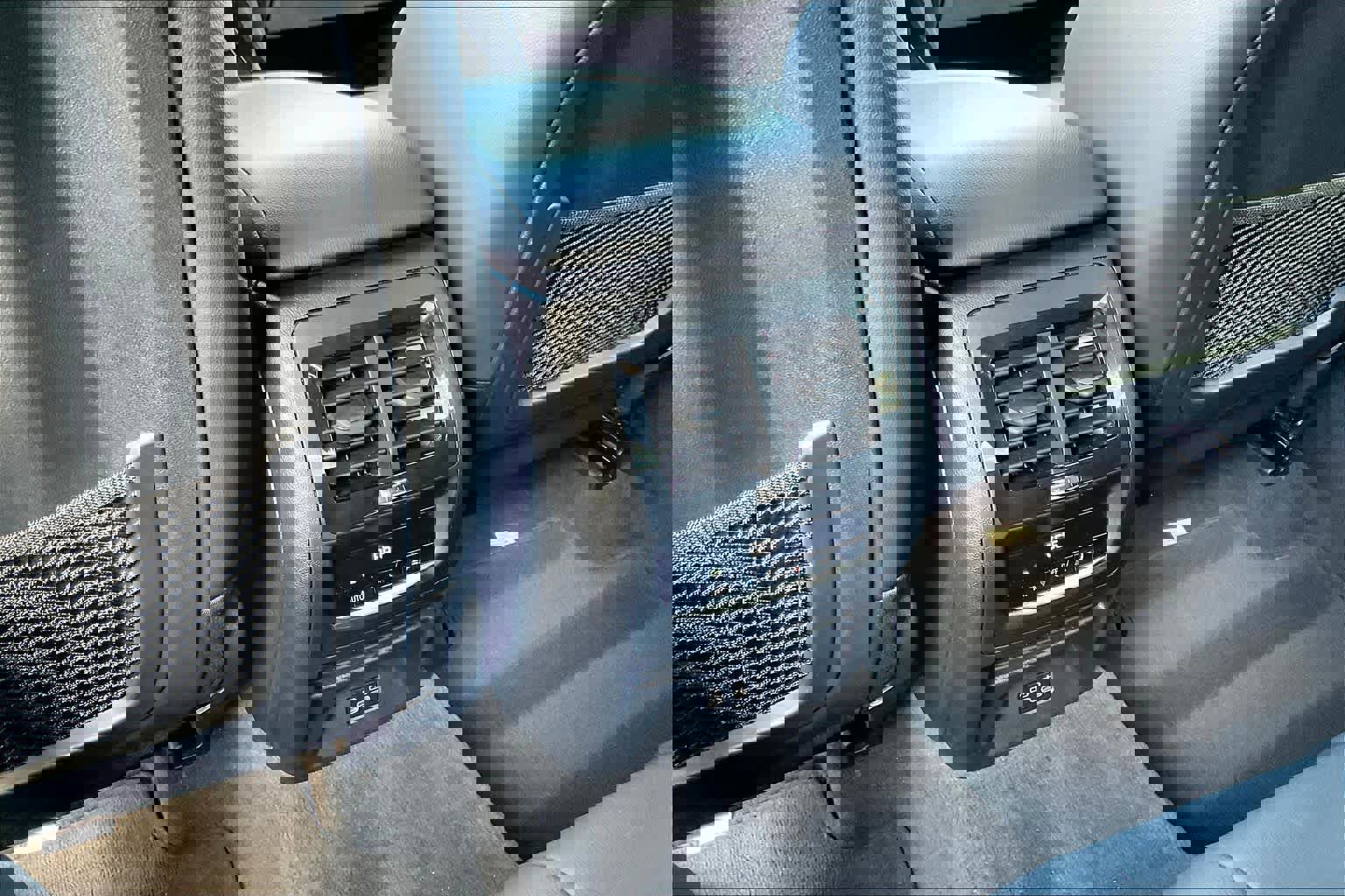 Used 2023 BMW X3 xDrive30i w/ Premium Package w/ZPA image 38