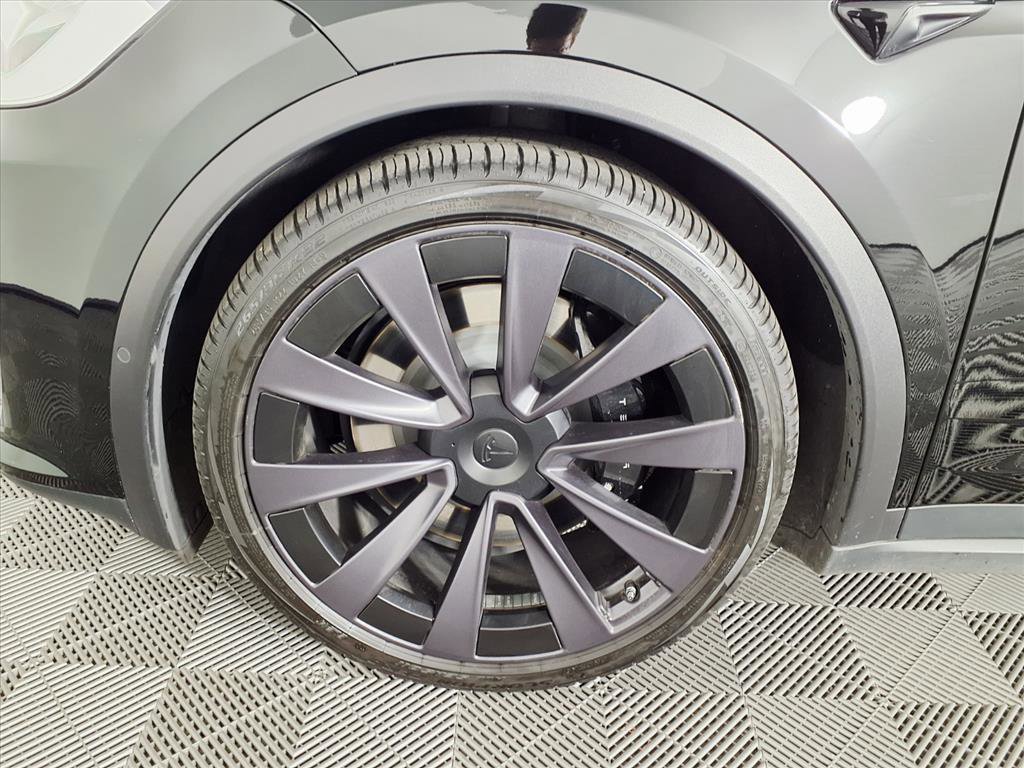 Used 2022 Tesla Model X Plaid image 7