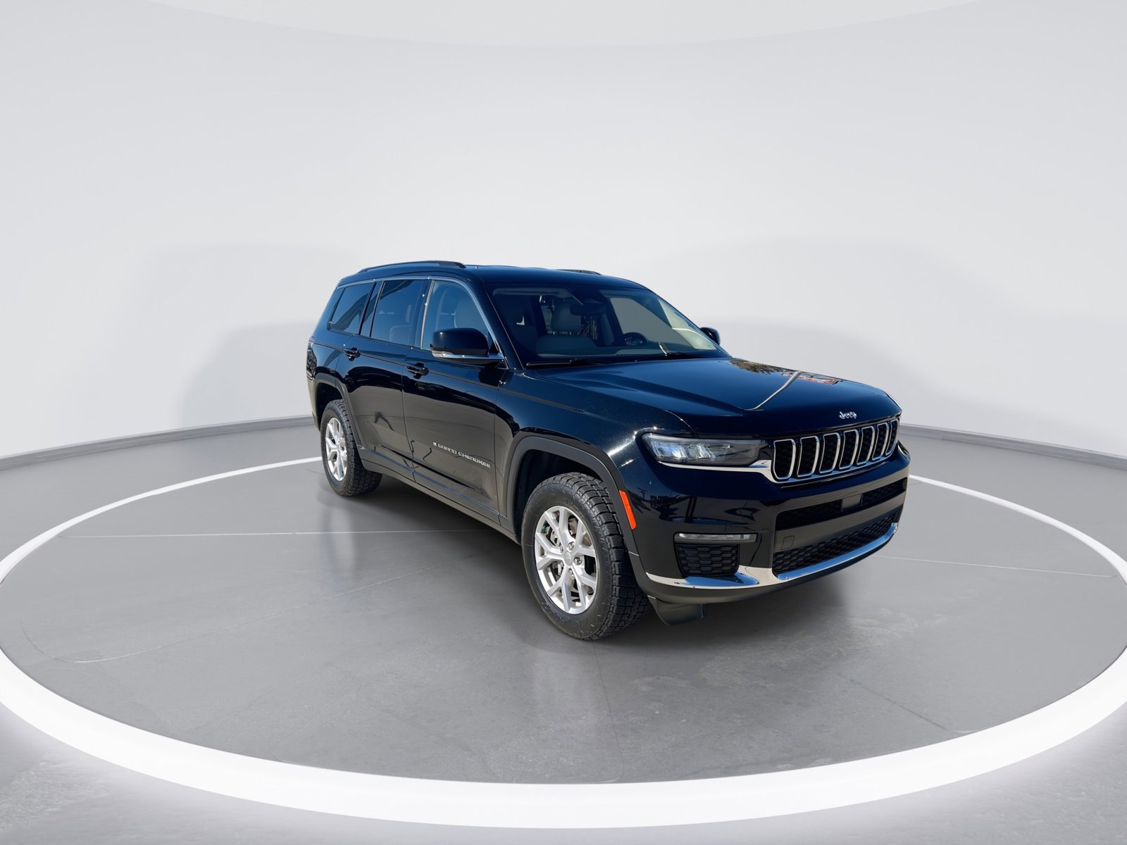 Used 2021 Jeep Grand Cherokee L Limited image 2