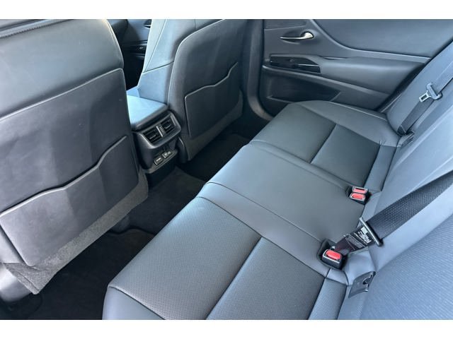 Certified 2022 Lexus ES 300h w/ Premium Package FWD image 12