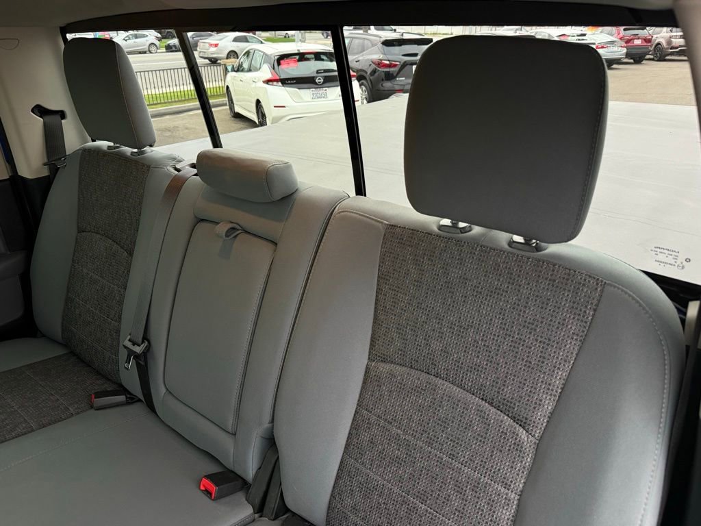 Used 2018 RAM 2500 Big Horn w/ Harvest Edition image 11