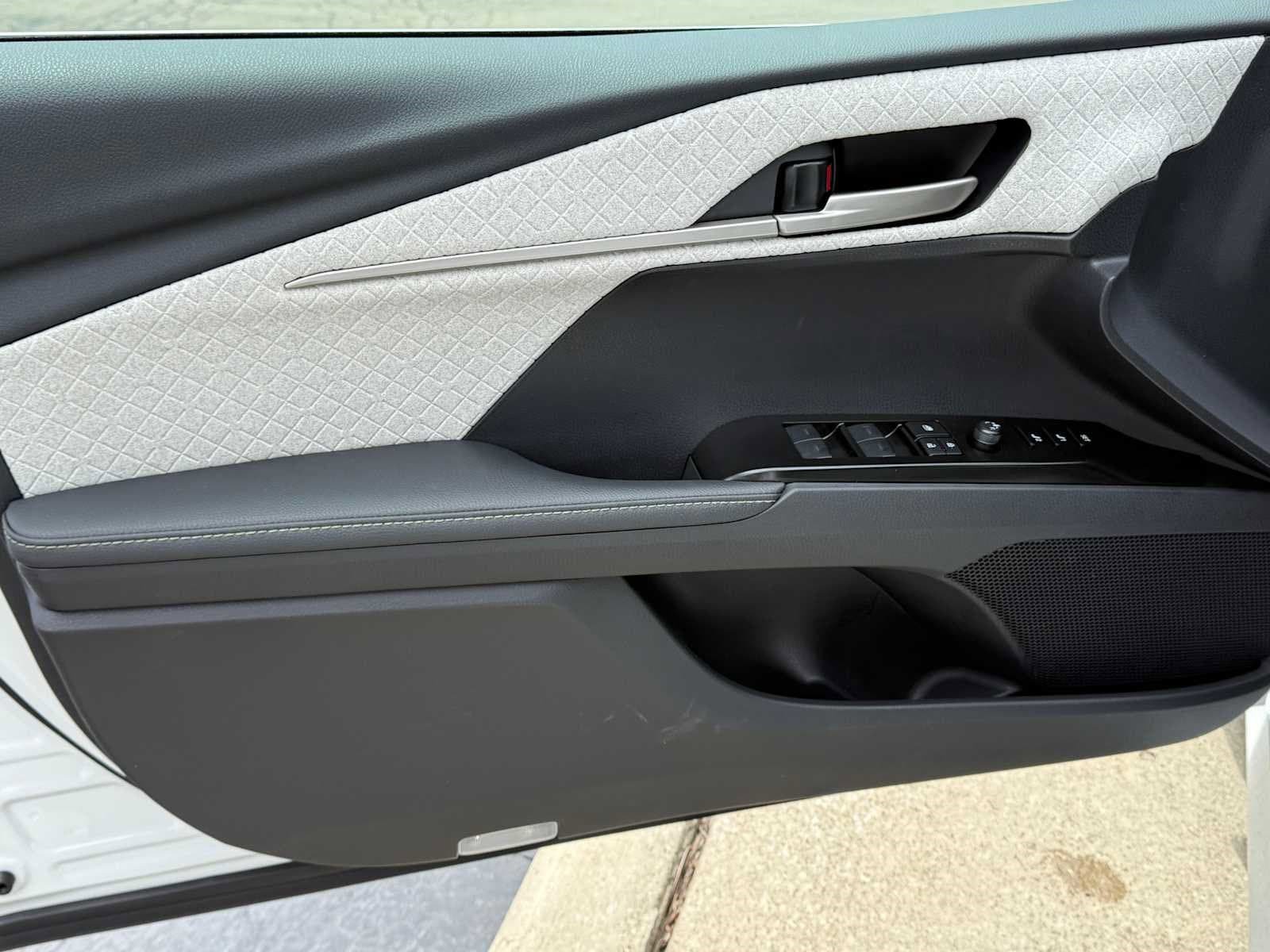 New 2026 Toyota Camry XLE AWD/4WD image 5