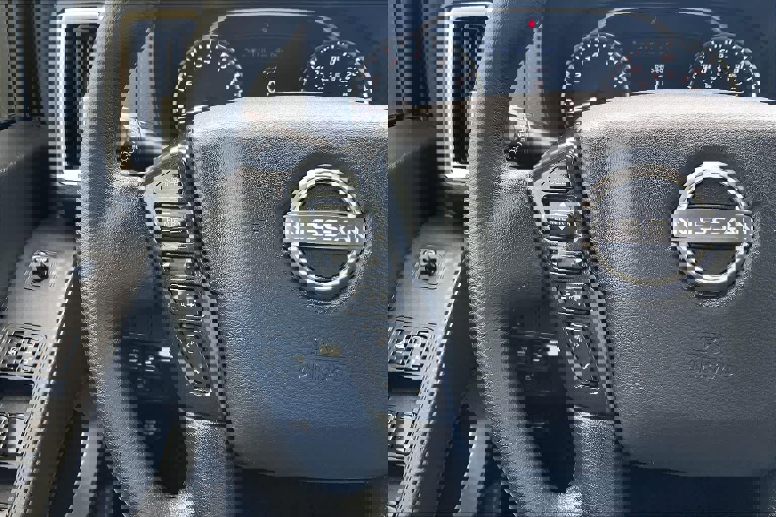 Used 2025 Nissan Frontier SV AWD/4WD image 22