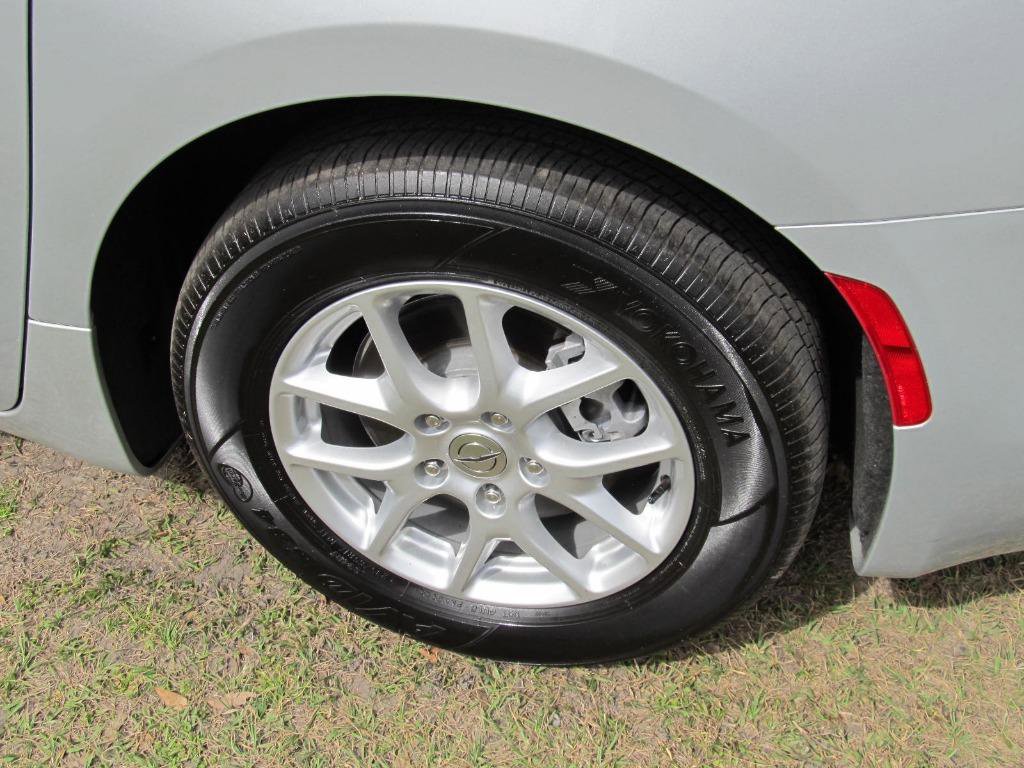 Used 2023 Chrysler Voyager LX image 15