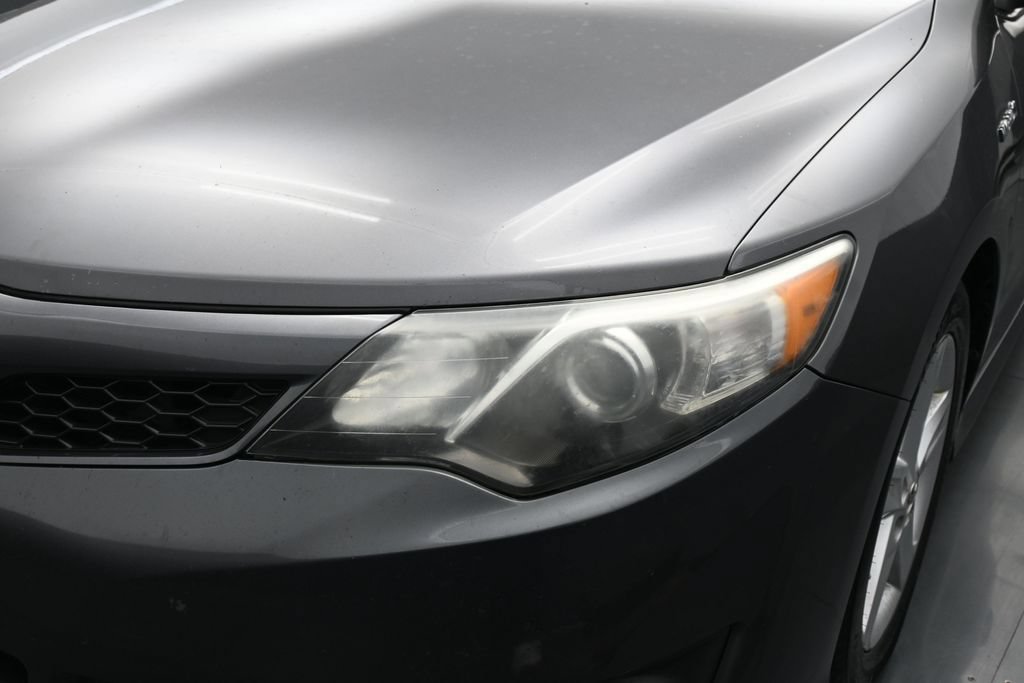 Used 2014 Toyota Camry SE w/ Moonroof Package FWD image 49