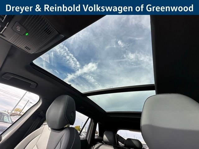 New 2026 Volkswagen Tiguan SE R-Line image 25