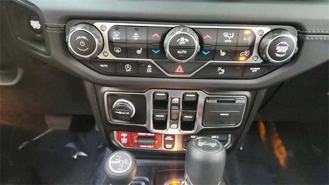 Used 2025 Jeep Wrangler Unlimited Rubicon image 49