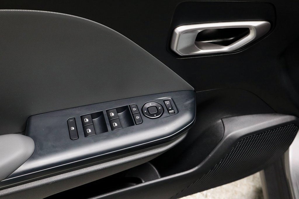 Used 2025 Kia K4 LXS image 22