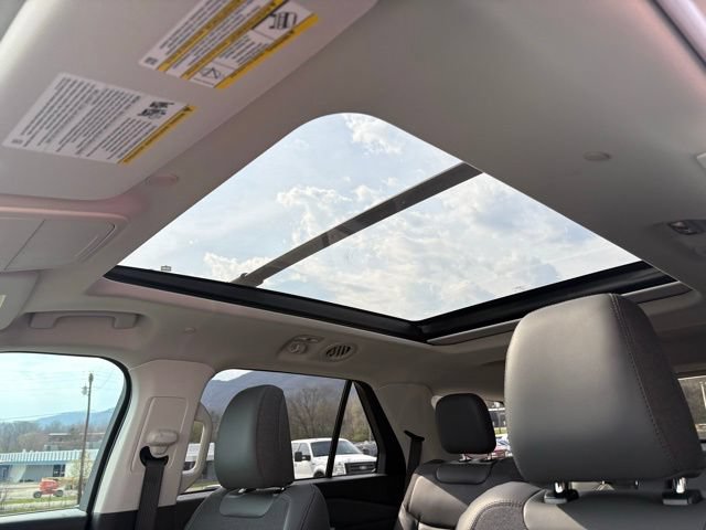 New 2026 Ford Explorer Active w/ Active Comfort Package AWD/4WD image 29