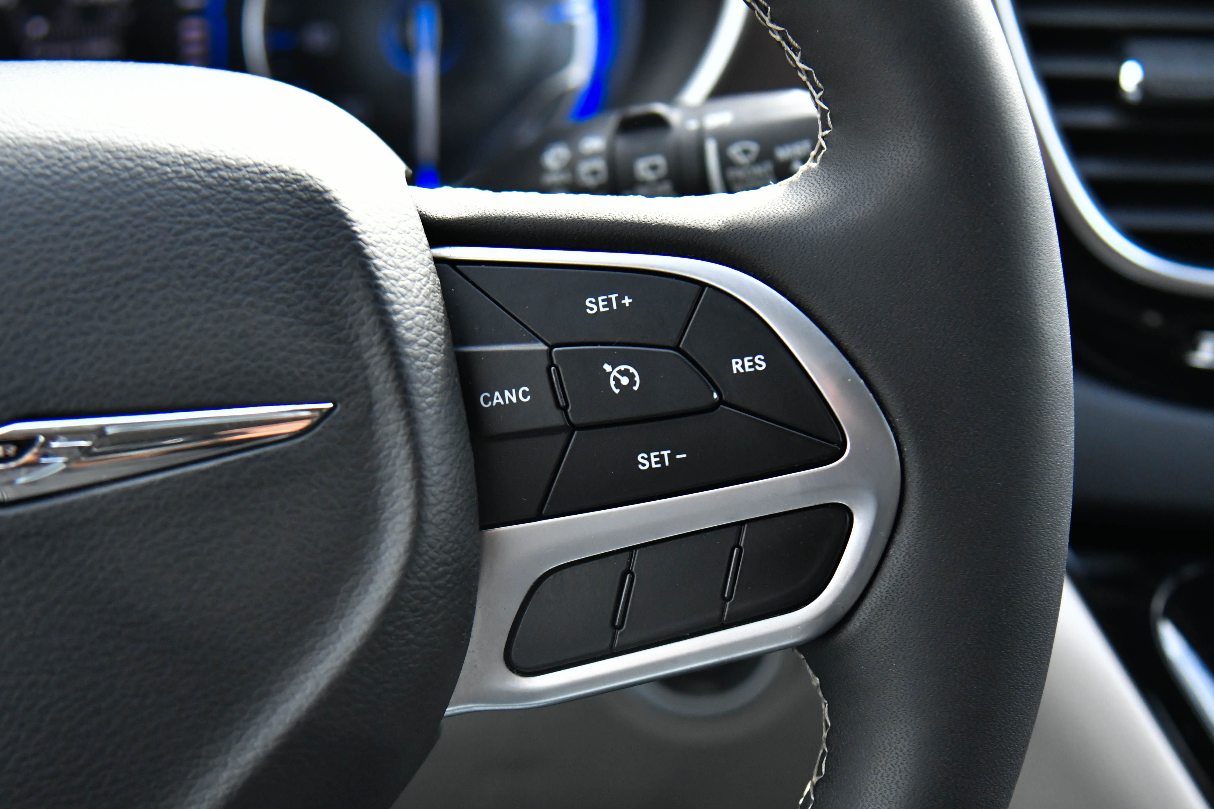 Used 2023 Chrysler Voyager LX FWD image 32