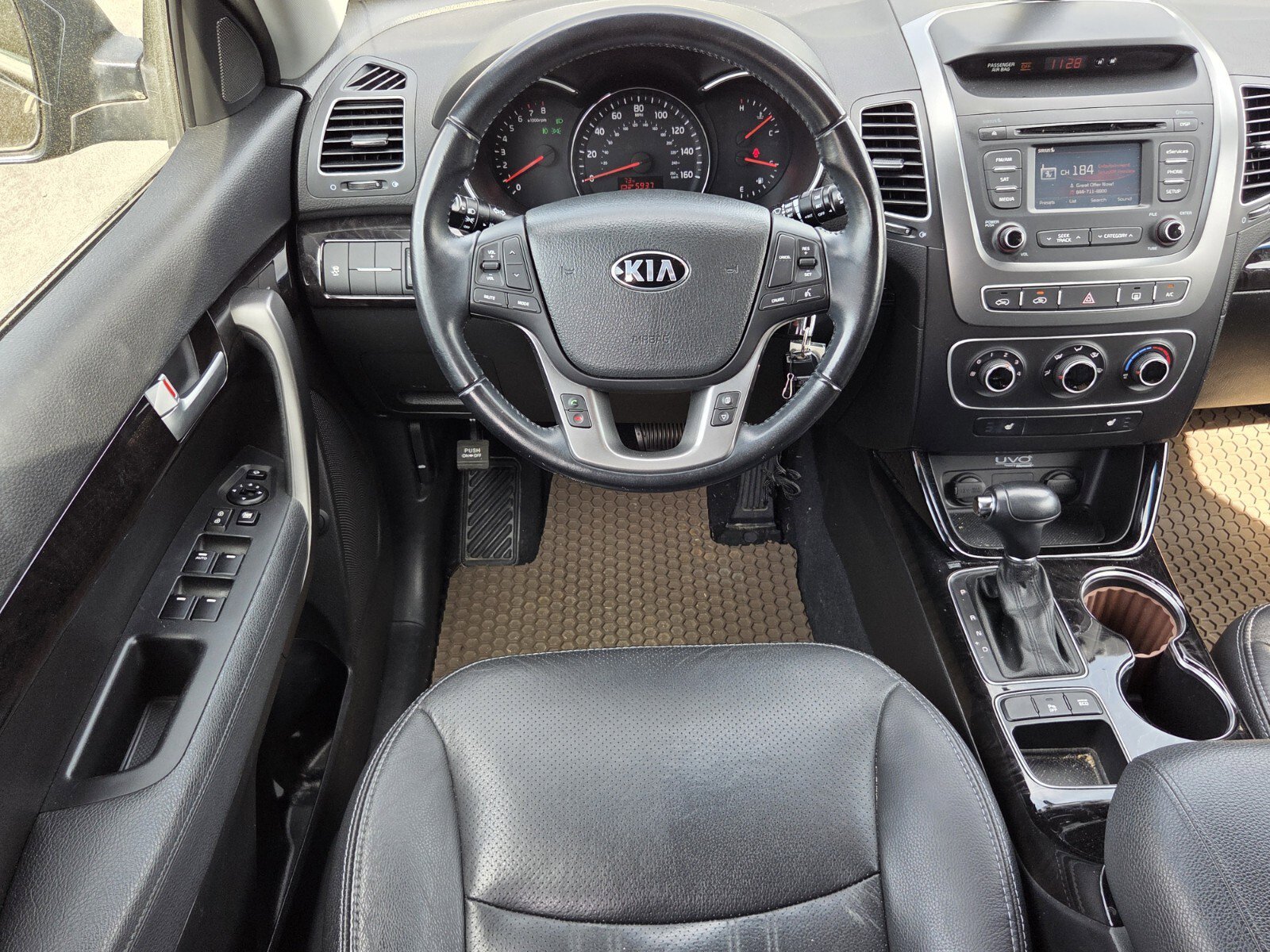 Used 2015 Kia Sorento LX image 10