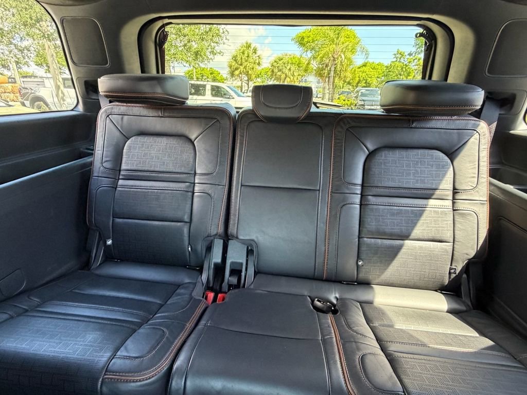 Certified 2024 Lincoln Navigator Black Label AWD/4WD image 15