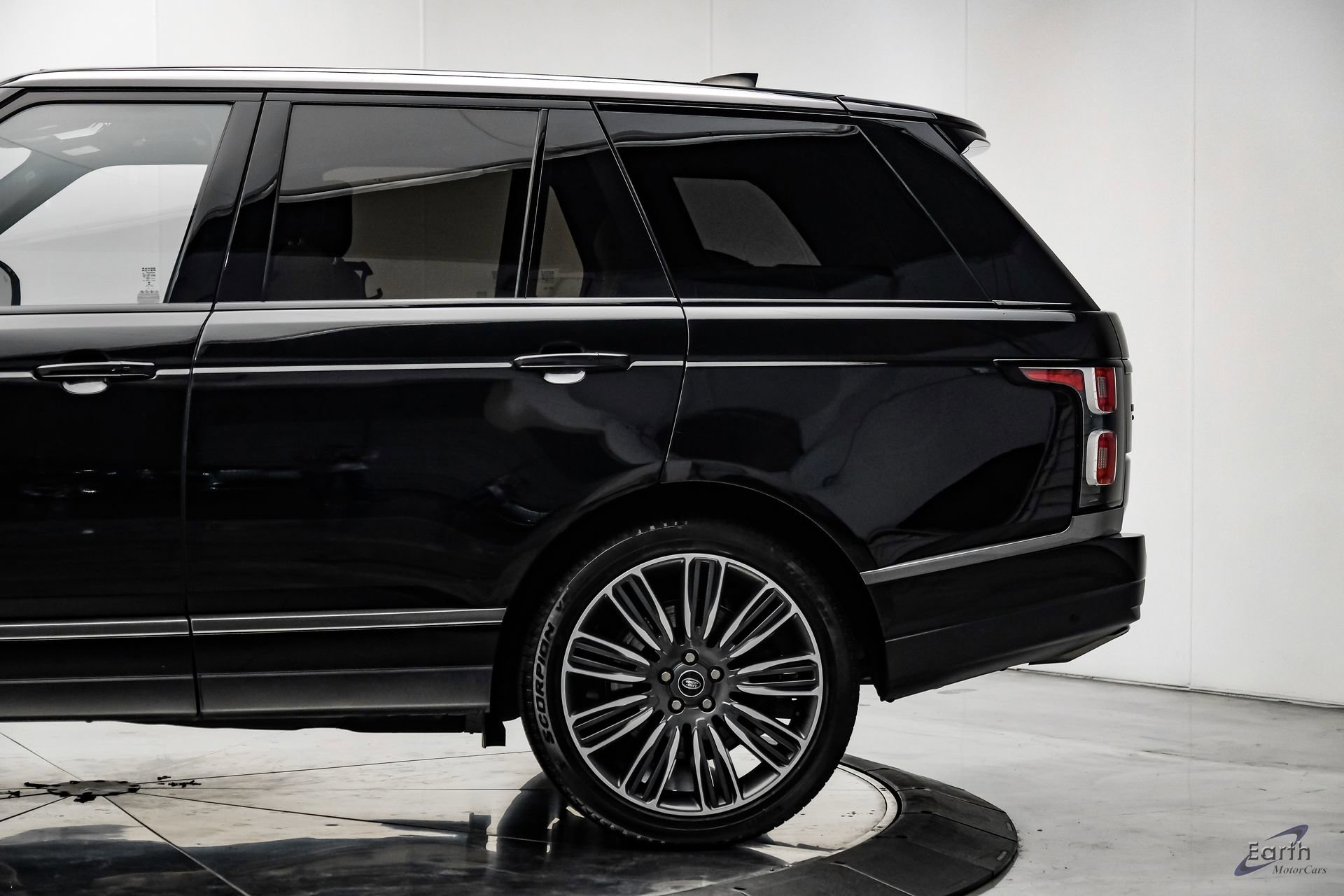 Used 2022 Land Rover Range Rover P525 Westminster Edition AWD/4WD image 9