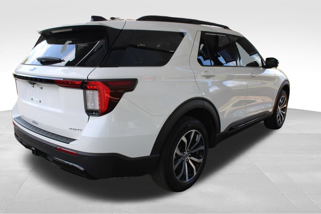 Used 2025 Ford Explorer ST-Line AWD/4WD image 15