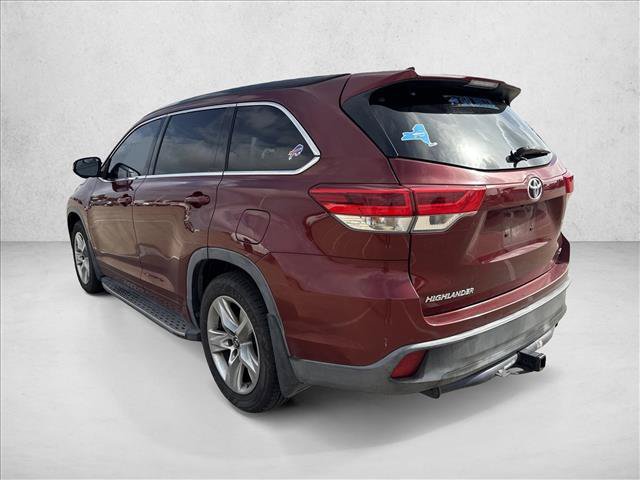 Used 2017 Toyota Highlander SE FWD image 8