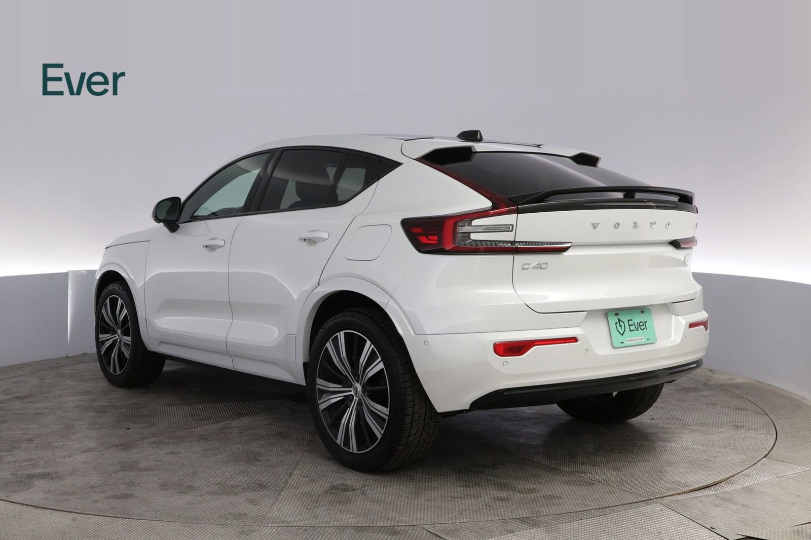 Used 2023 Volvo C40 P8 Recharge Plus AWD/4WD image 17