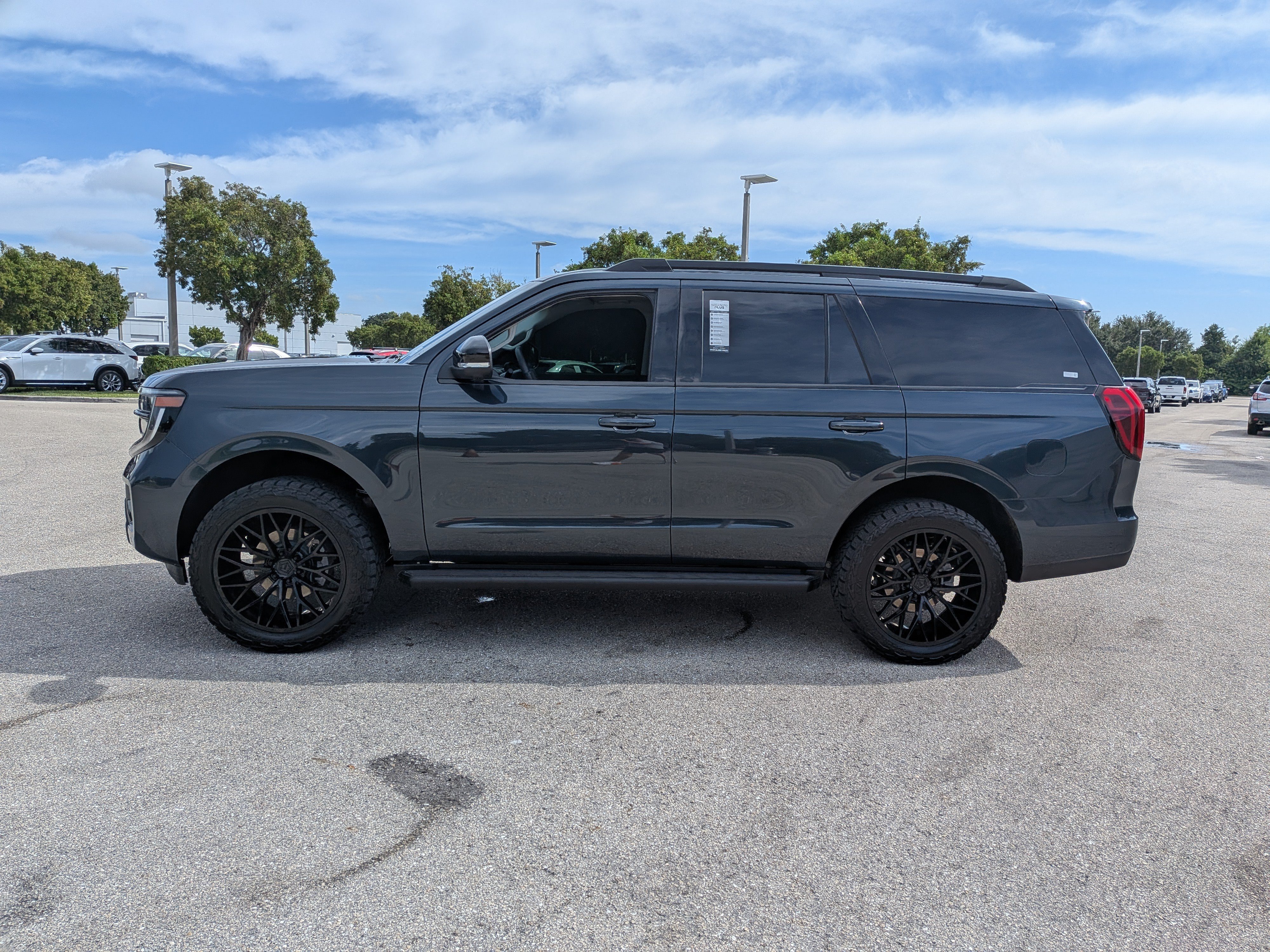 Used 2026 Ford Expedition Active RWD image 7