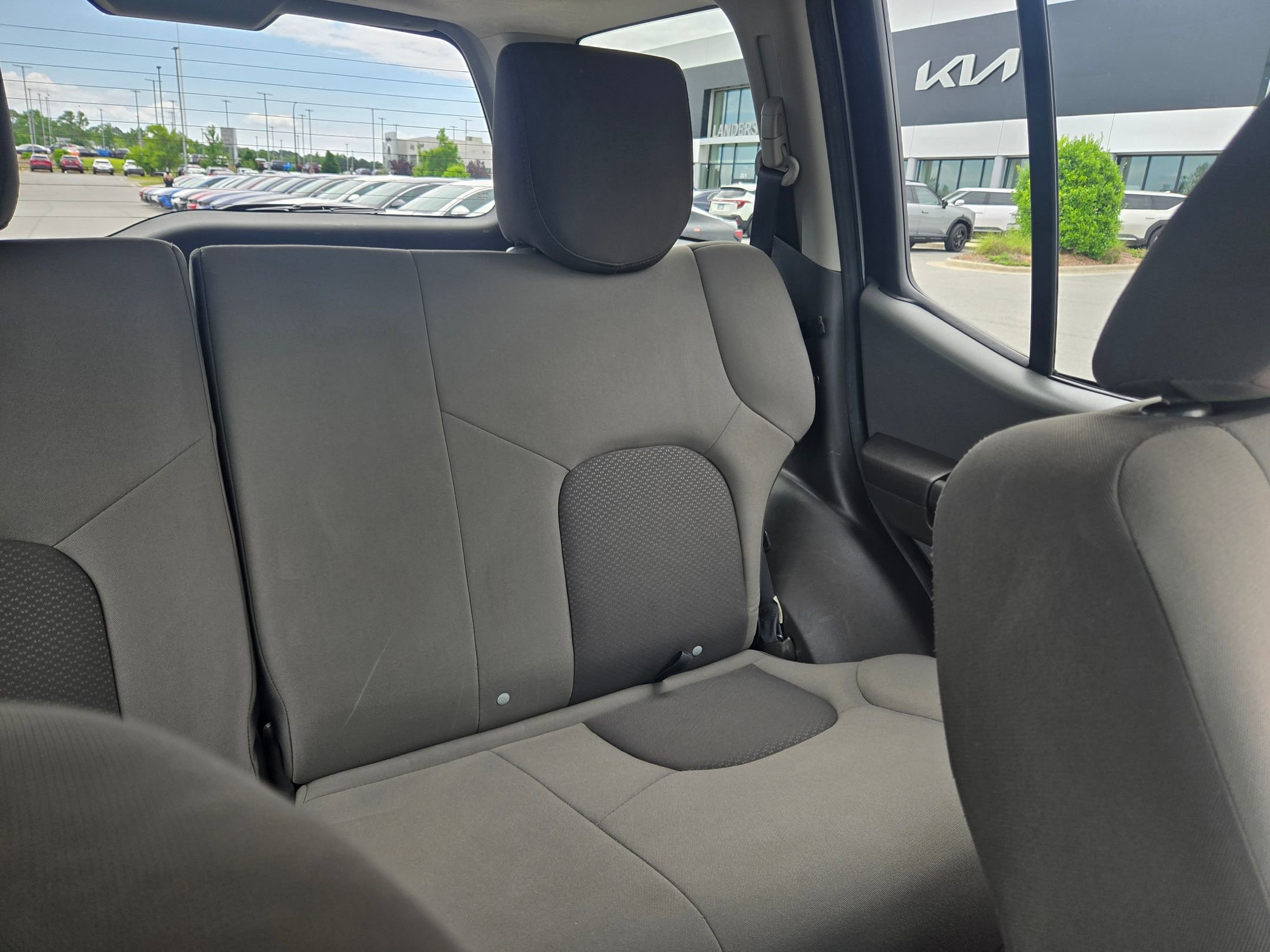 Used 2014 Nissan Xterra X AWD/4WD image 14