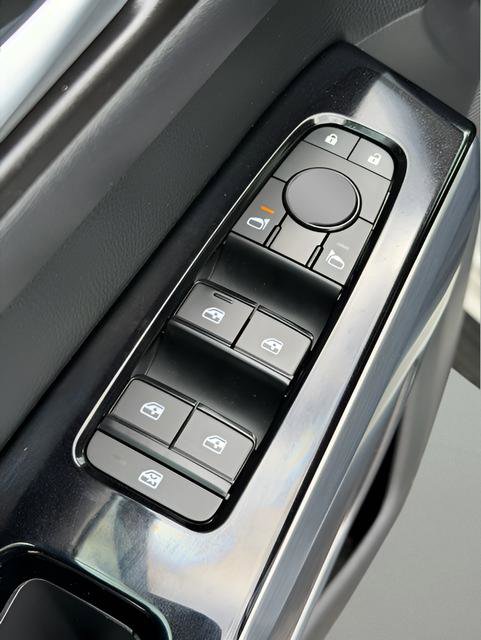 Used 2022 Nissan Pathfinder SL image 34