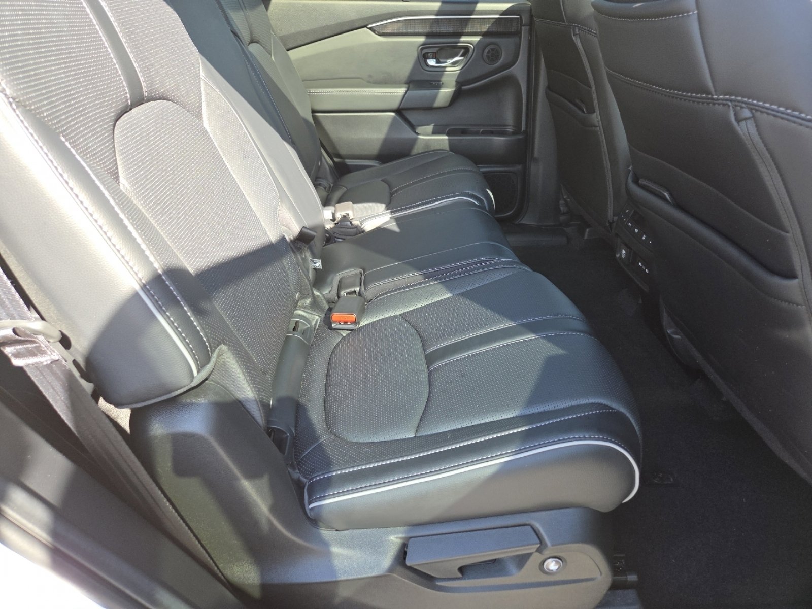 Certified 2025 Honda Pilot Elite image 26