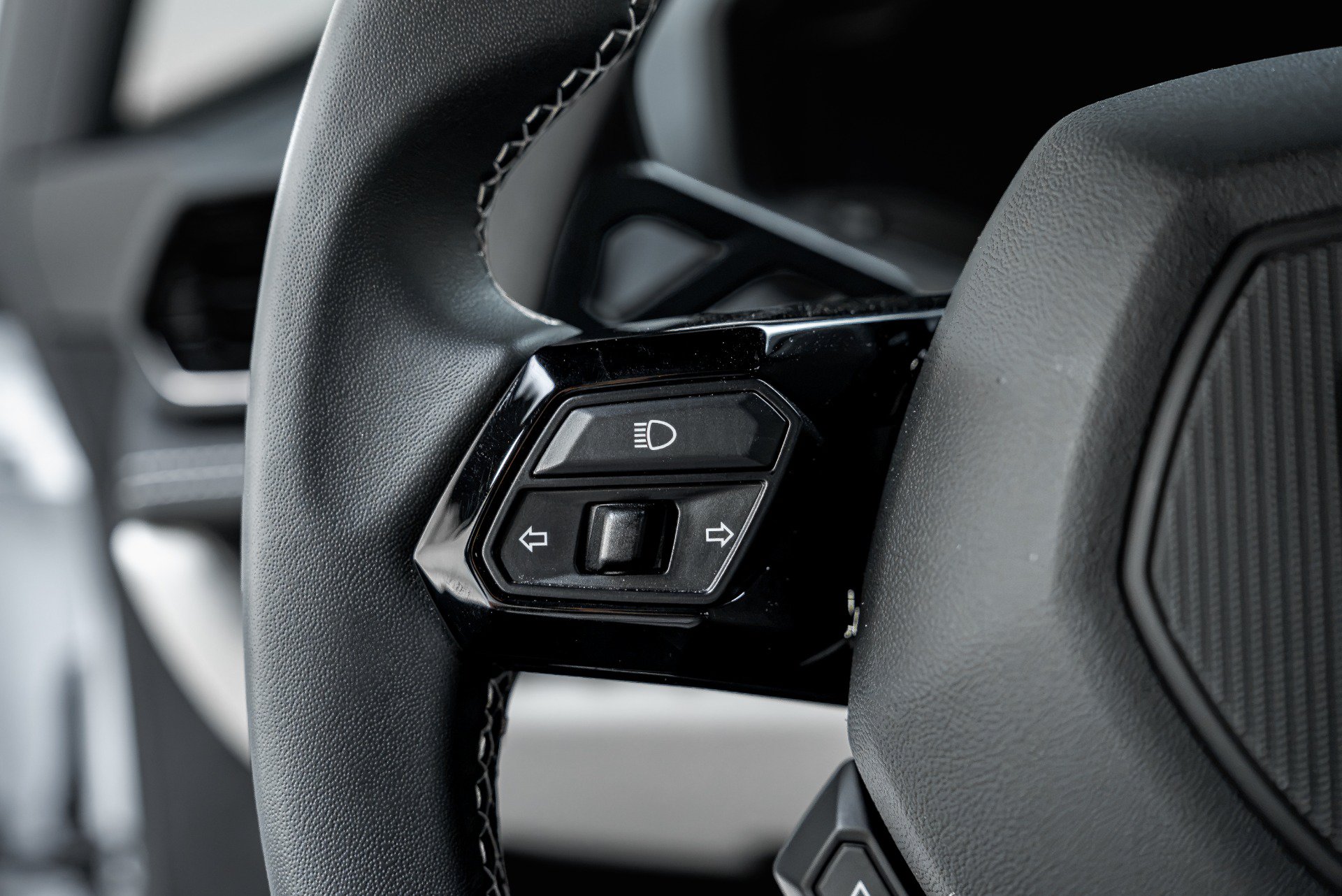 Used 2023 Lamborghini Huracan Tecnica RWD image 41