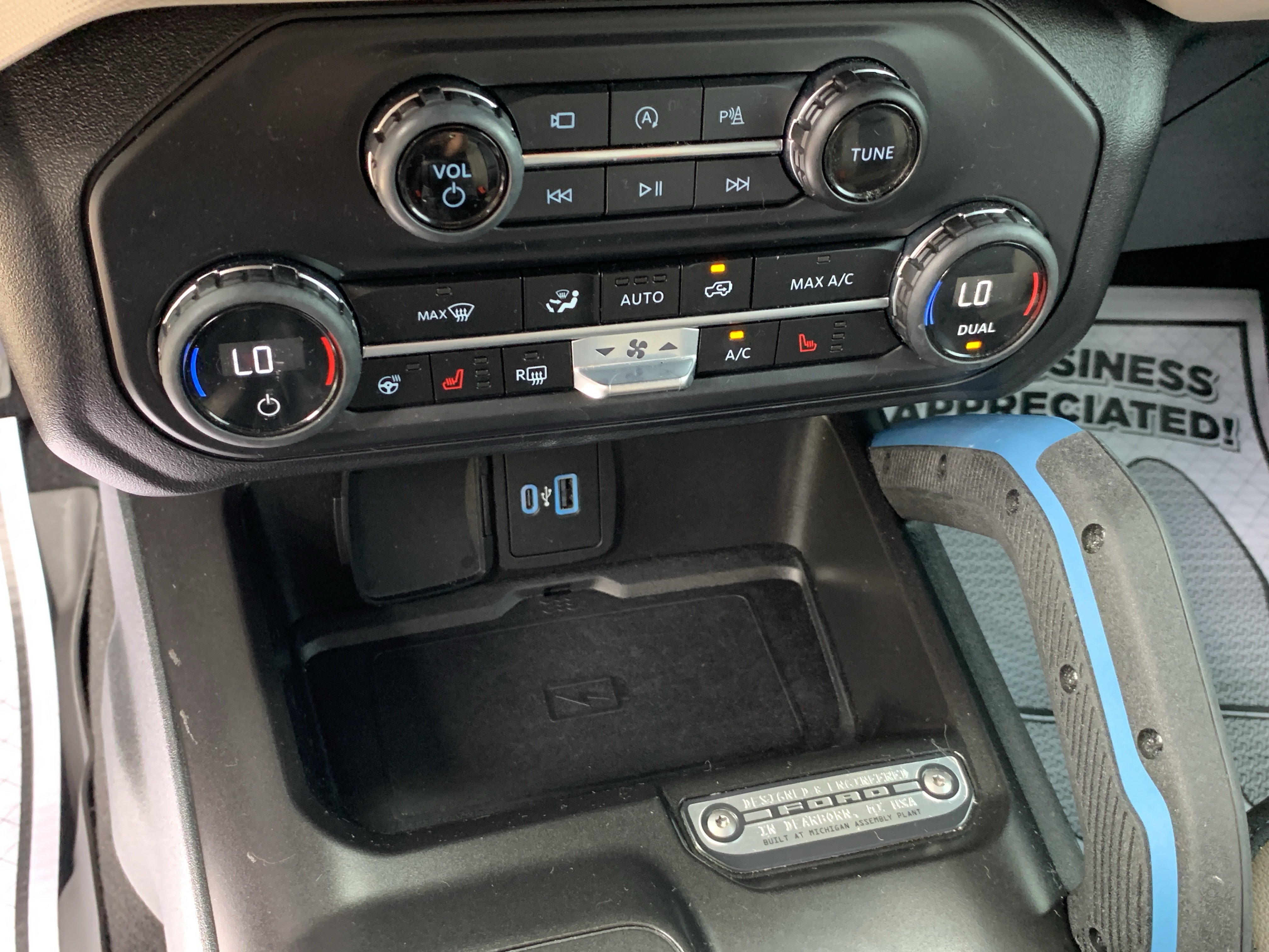 Used 2023 Ford Bronco Wildtrak AWD/4WD image 25