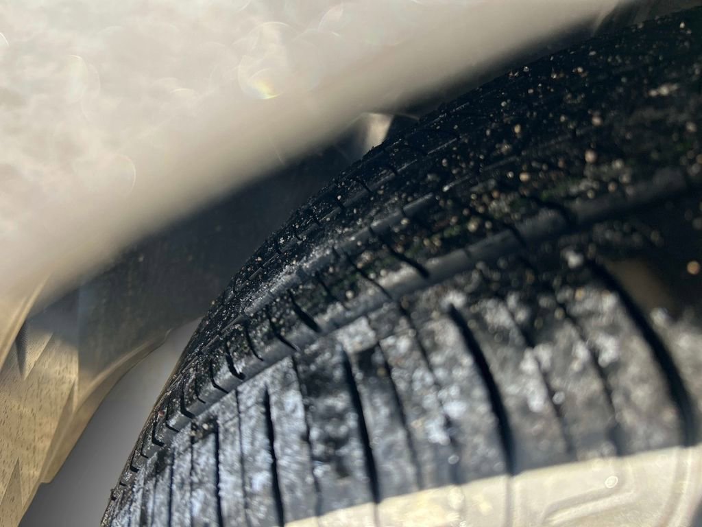 Used 2025 Nissan Versa SV w/ Trunk Package image 10