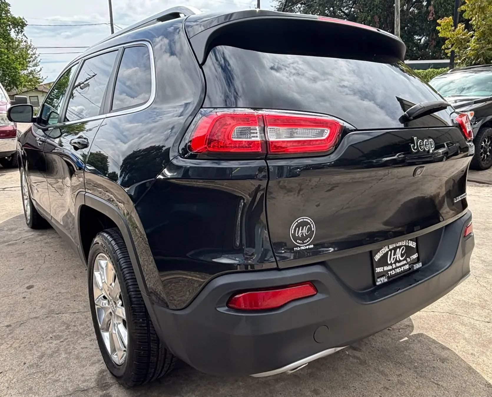 Used 2015 Jeep Cherokee Limited FWD image 5