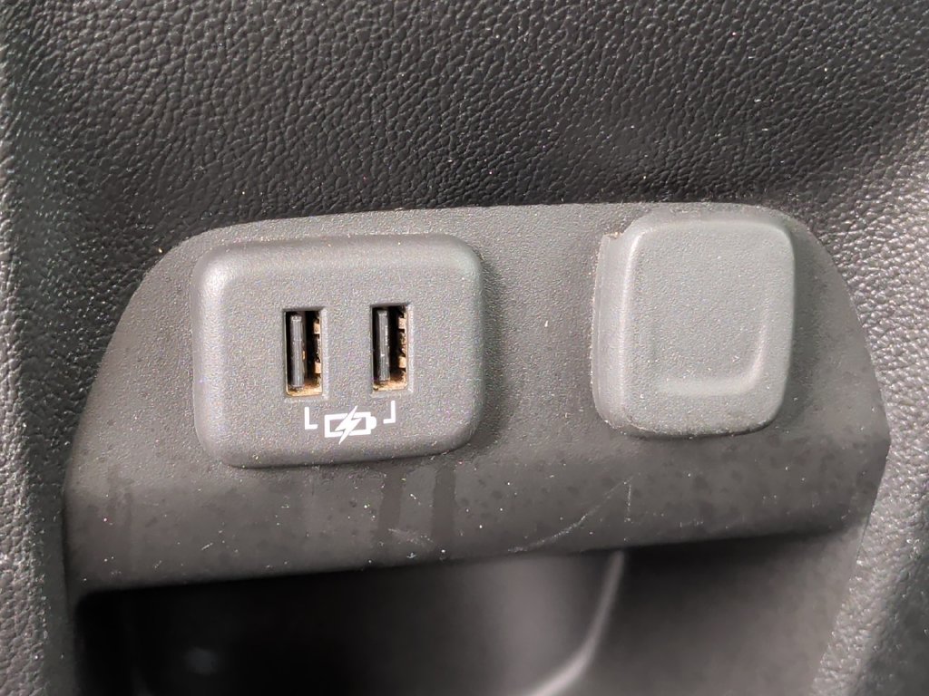 Used 2019 Chevrolet Colorado Z71 AWD/4WD image 32