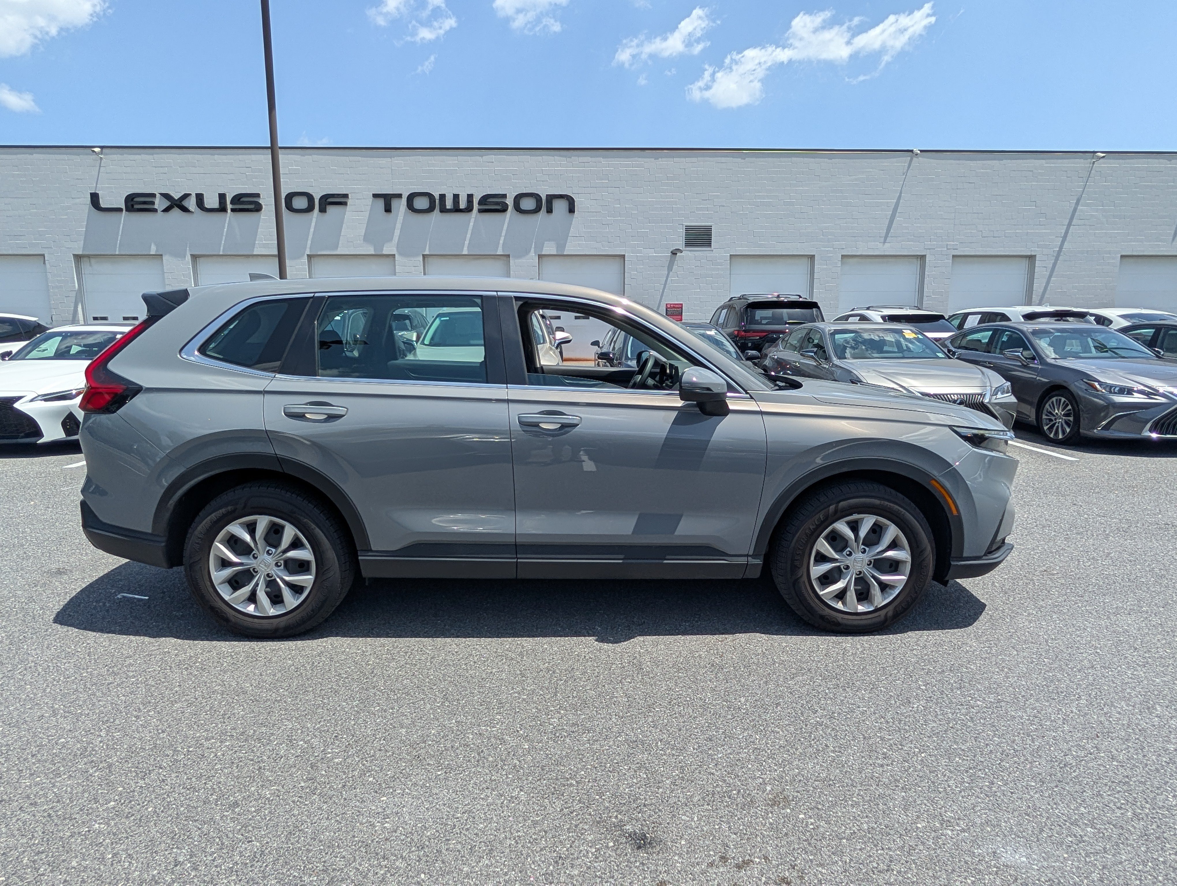 Used 2024 Honda CR-V LX image 2