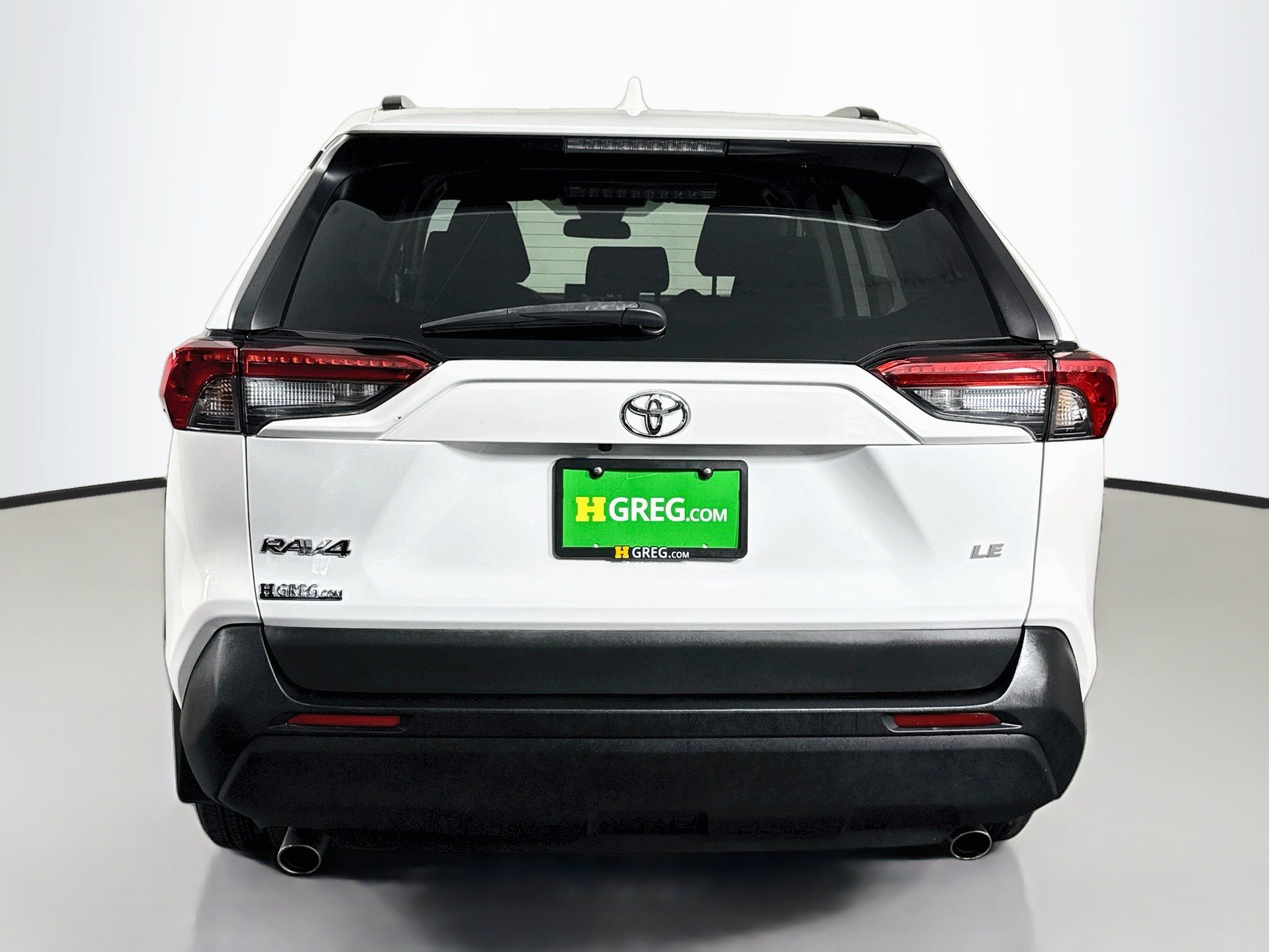 Used 2020 Toyota RAV4 LE FWD image 8