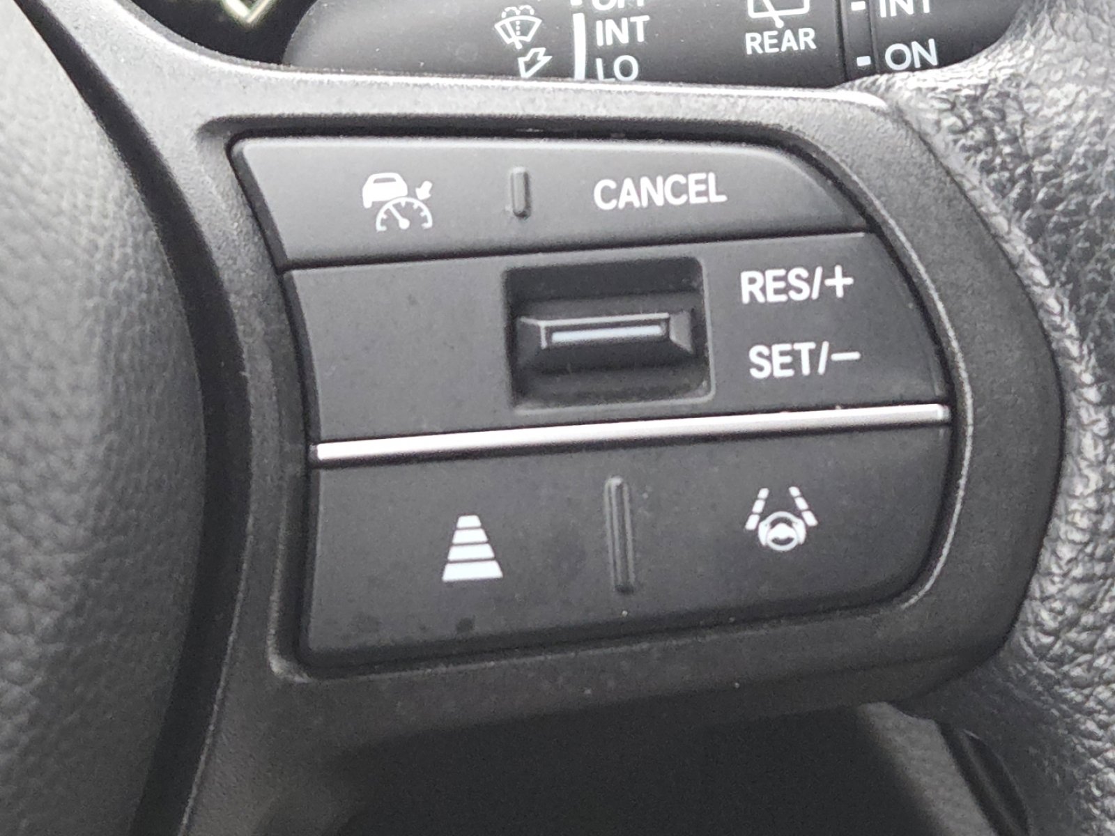 Used 2024 Honda HR-V LX image 29